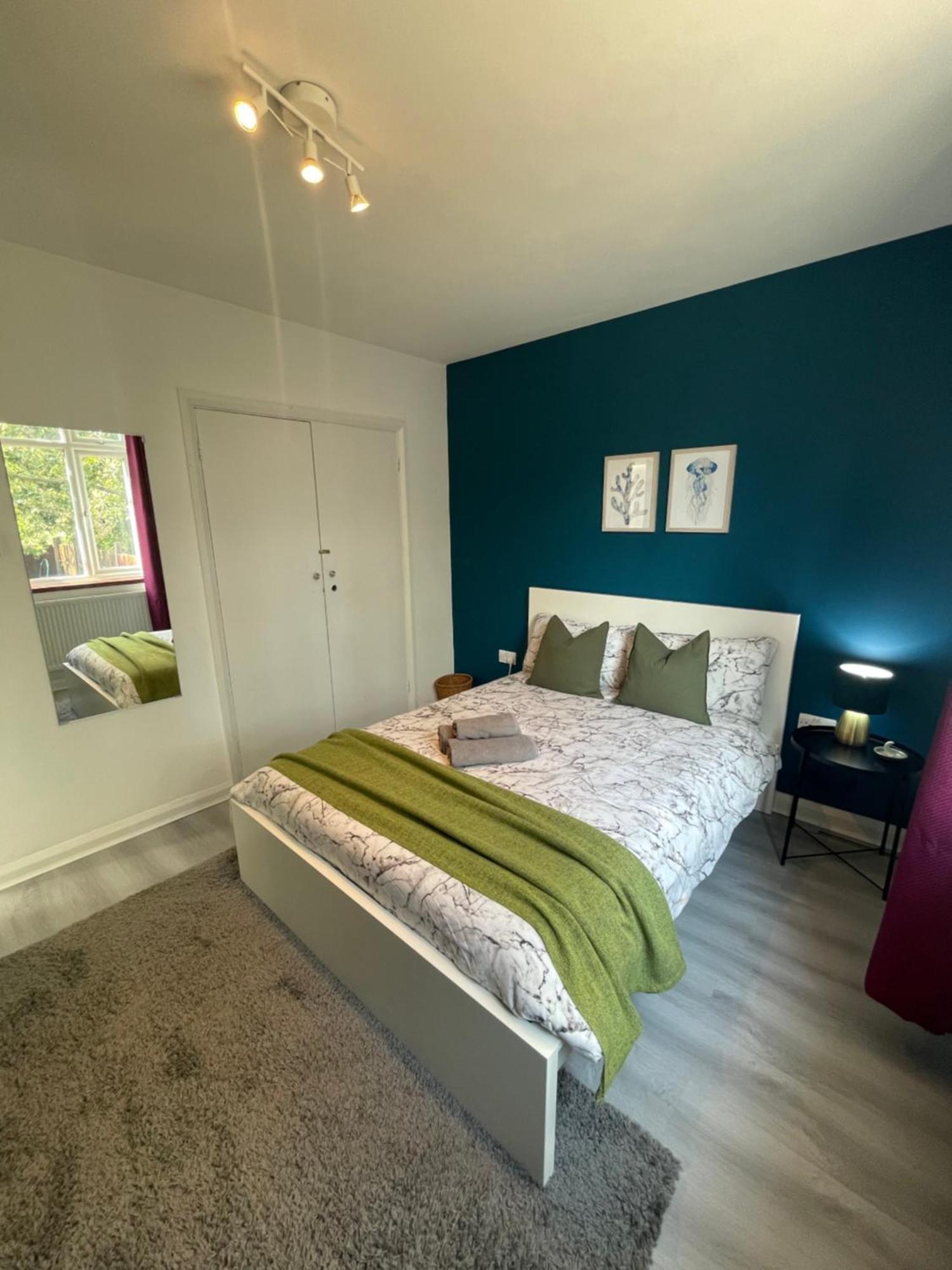 Willesden Green Rooms Лондон Екстериор снимка